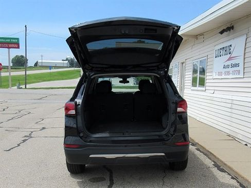 Used 2023 Chevrolet Equinox LT w/ Driver Convenience Package image 9