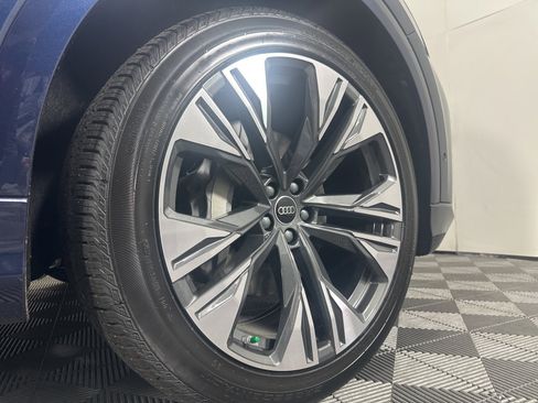 New 2026 Audi Q8 Premium Plus image 8