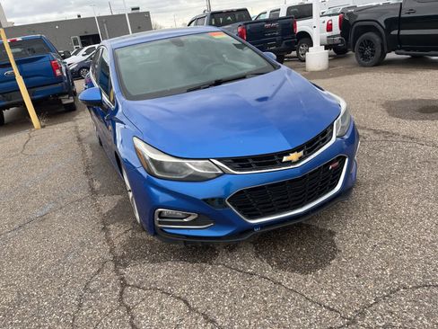 Used 2017 Chevrolet Cruze Premier FWD image 21