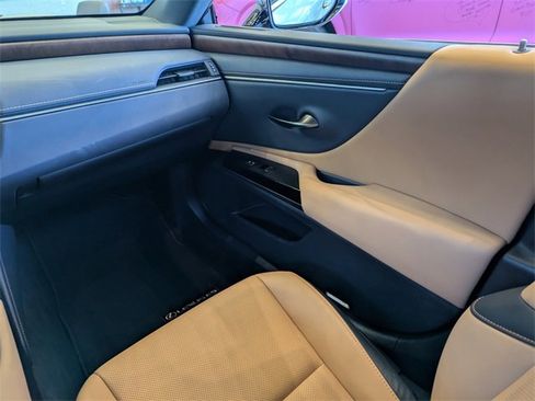 Certified 2025 Lexus ES 350 350 w/ Premium Package image 14