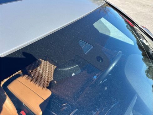 Used 2021 BMW 530i xDrive w/ Premium Package image 12