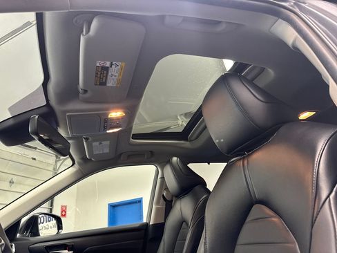 Used 2023 Toyota Highlander XLE AWD/4WD image 21