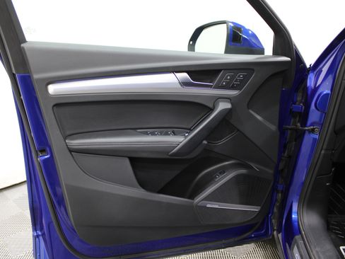 Used 2021 Audi Q5 Prestige w/ Prestige Package image 6