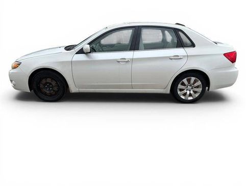 Used 2010 Subaru Impreza 2.5i image 2