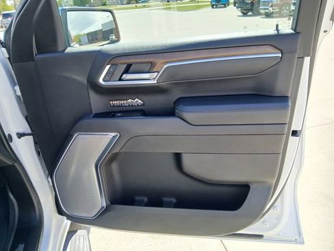 Certified 2025 Chevrolet Silverado 1500 High Country w/ High Country Premium Package AWD/4WD image 16