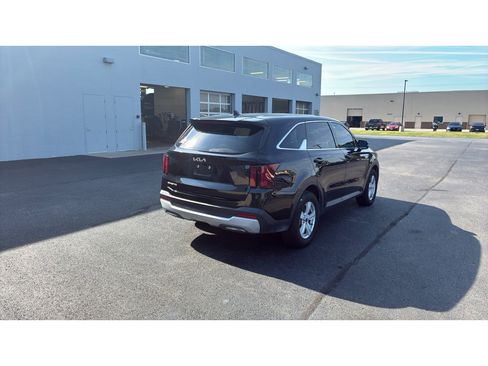 Used 2026 Kia Sorento LX FWD image 6