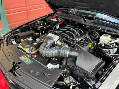 Used 2006 Ford Mustang GT RWD image 31