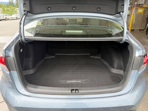 Used 2021 Toyota Corolla LE FWD image 23