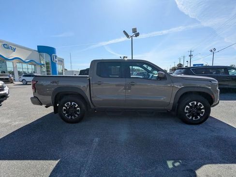Used 2024 Nissan Frontier PRO-4X w/ Technology Package image 2