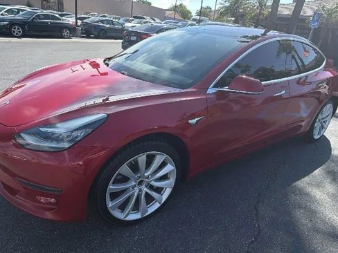 Used 2018 Tesla Model 3 Long Range RWD image 3