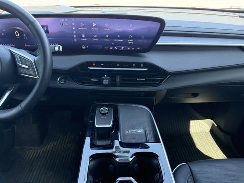 Used 2025 Buick Enclave Sport Touring w/ LPO, Floor Liner Package FWD image 19