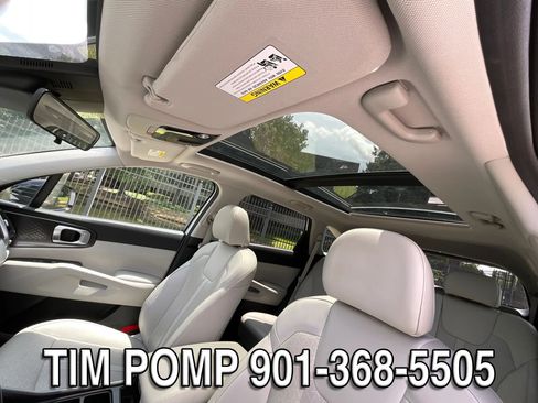 Used 2023 Kia Sorento S w/ Panoramic Sunroof Package FWD image 11