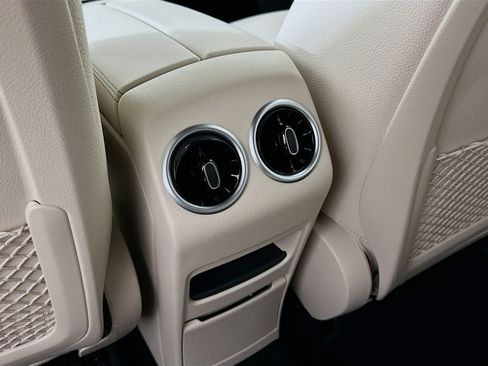 New 2026 Mercedes-Benz GLB 250 image 25