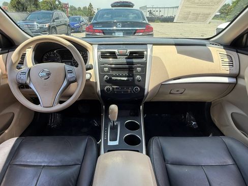 Used 2015 Nissan Altima 2.5 S w/ Power Driver Seat Package FWD image 3