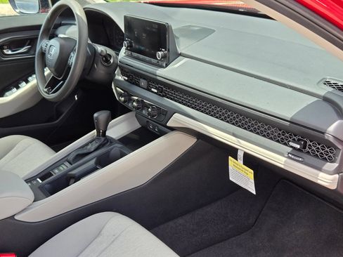 Certified 2025 Honda Accord SE image 29