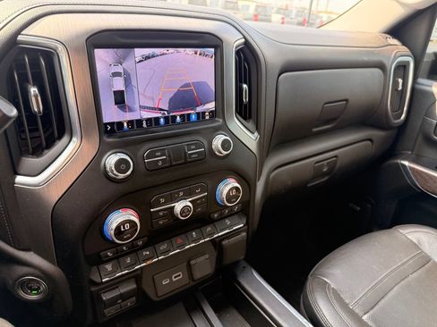 Used 2022 GMC Sierra 2500 Denali w/ Denali Ultimate Package AWD/4WD image 17