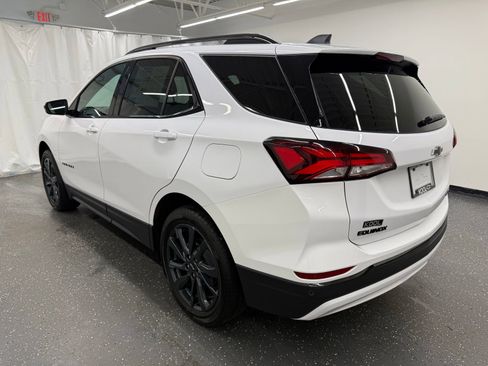 Used 2023 Chevrolet Equinox RS w/ LPO, Floor Liner Package image 3