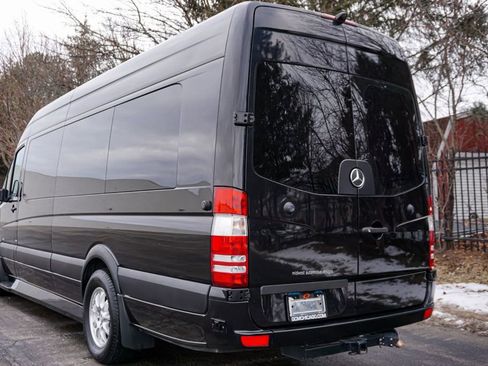 Used 2014 Mercedes-Benz Sprinter 2500 image 57