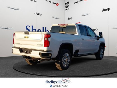 Used 2023 Chevrolet Silverado 2500 High Country image 4