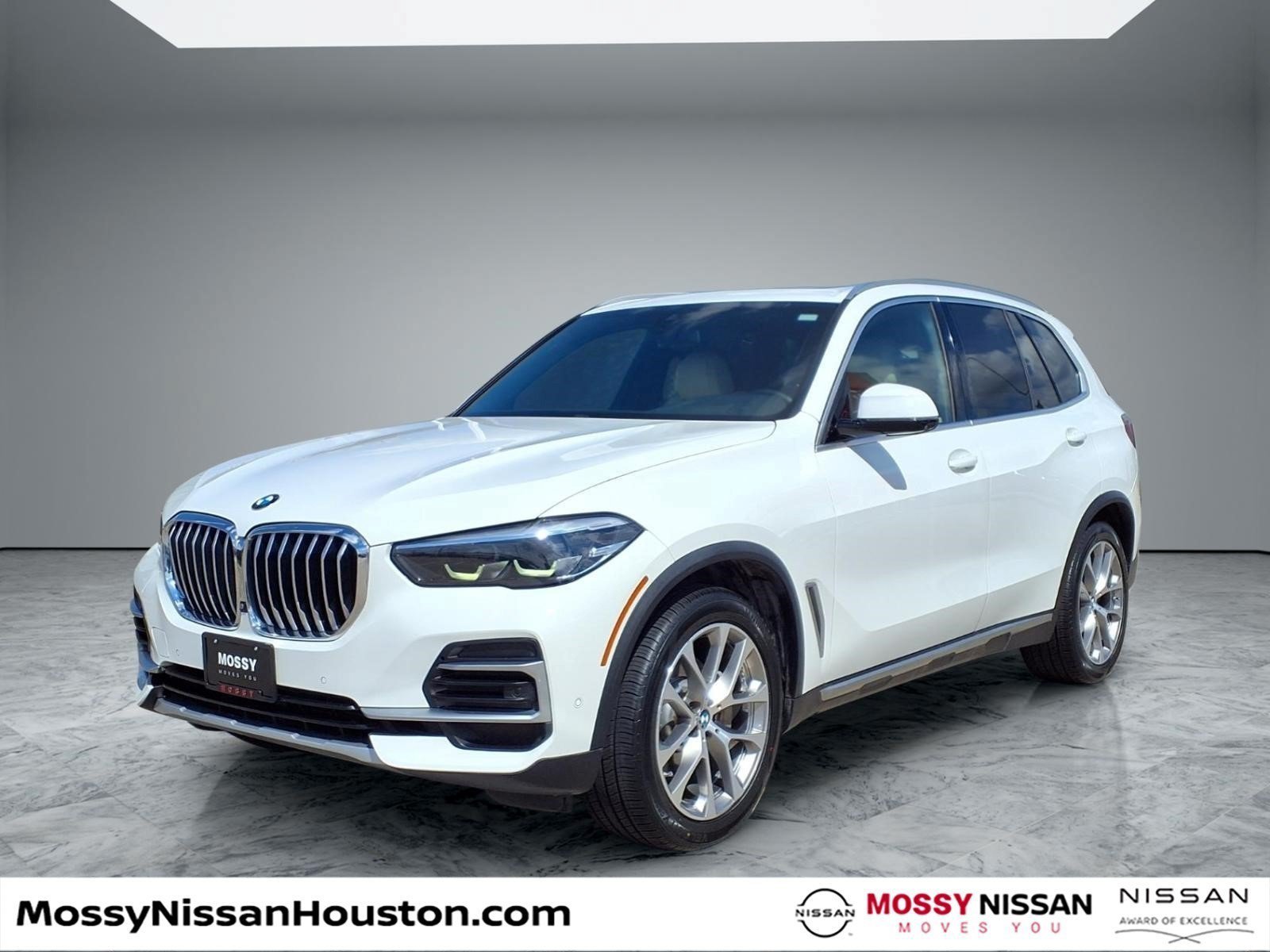 Used 2022 BMW X5 sDrive40i w/ Premium Package RWD image 4