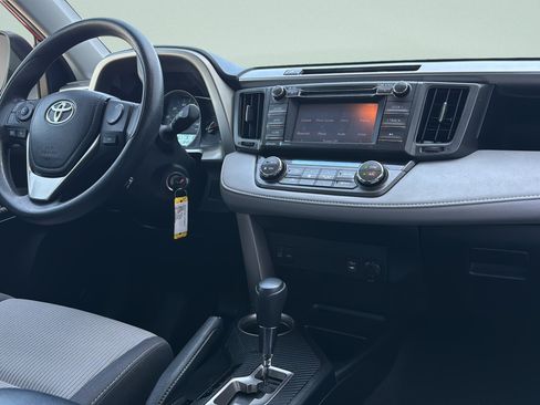 Used 2015 Toyota RAV4 XLE FWD image 31