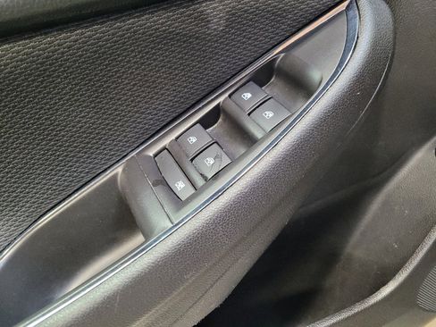 Used 2017 Chevrolet Cruze LT image 27