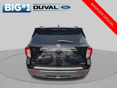 Used 2022 Ford Explorer XLT w/ Class IV Trailer Tow Package AWD/4WD image 5