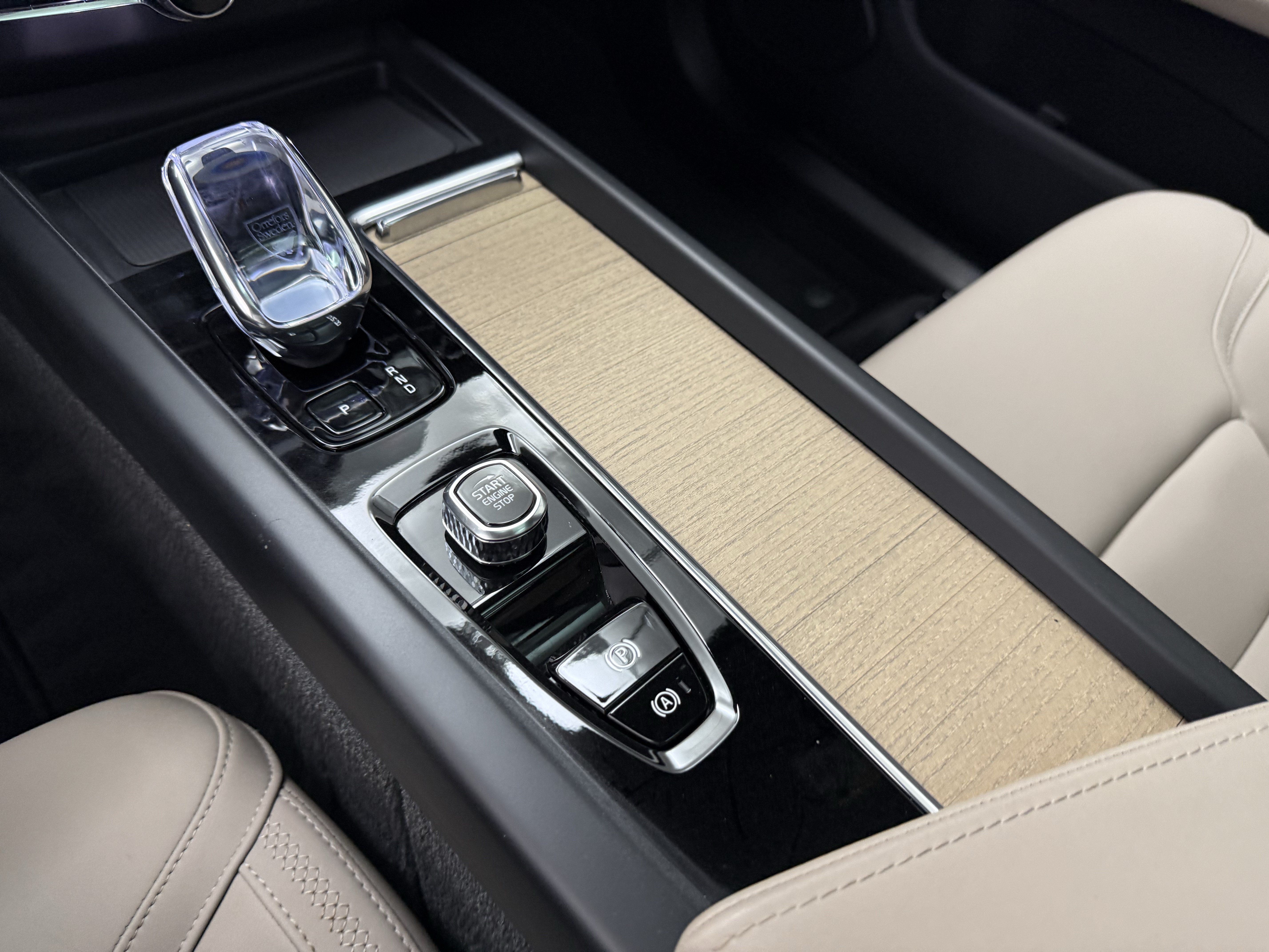 Certified 2026 Volvo XC60 B5 Plus AWD/4WD image 23