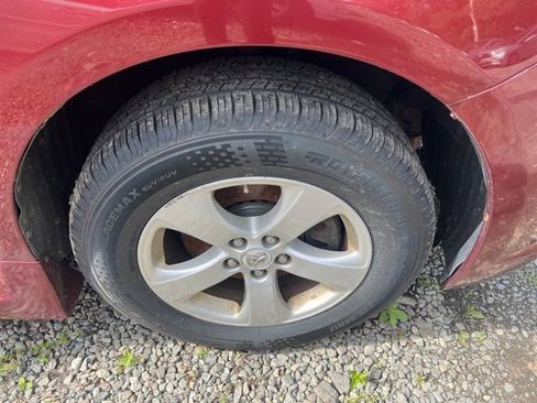Used 2011 Toyota Sienna w/ Towing Pkg FWD image 4
