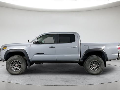 Used 2021 Toyota Tacoma TRD Off-Road AWD/4WD image 6