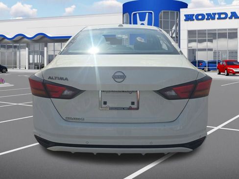 Used 2025 Nissan Altima 2.5 SV image 7