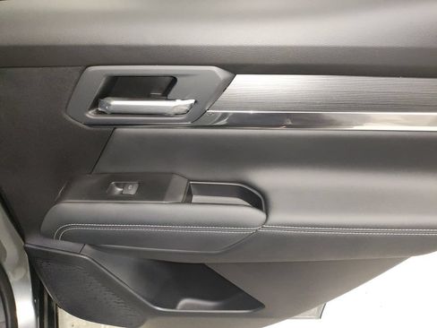 New 2027 GMC Terrain Elevation w/ Elevation Premium Package AWD/4WD image 13