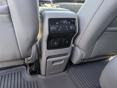 Used 2017 GMC Acadia SLT FWD image 30