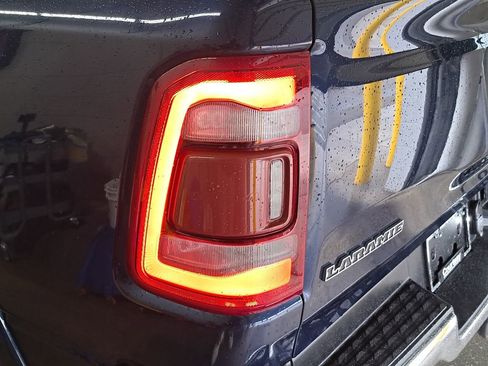 Used 2022 RAM 1500 Laramie AWD/4WD image 32