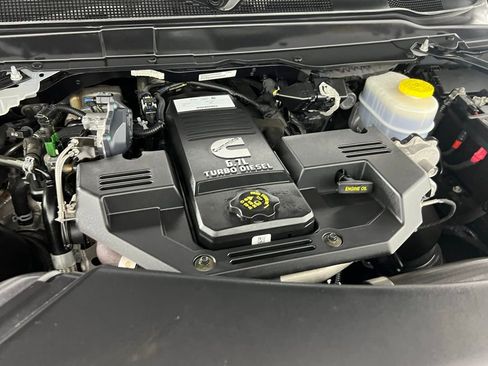 Used 2024 RAM 2500 Limited image 34