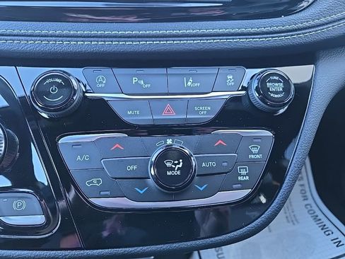 New 2026 Chrysler Pacifica Select w/ S Appearance Package image 57