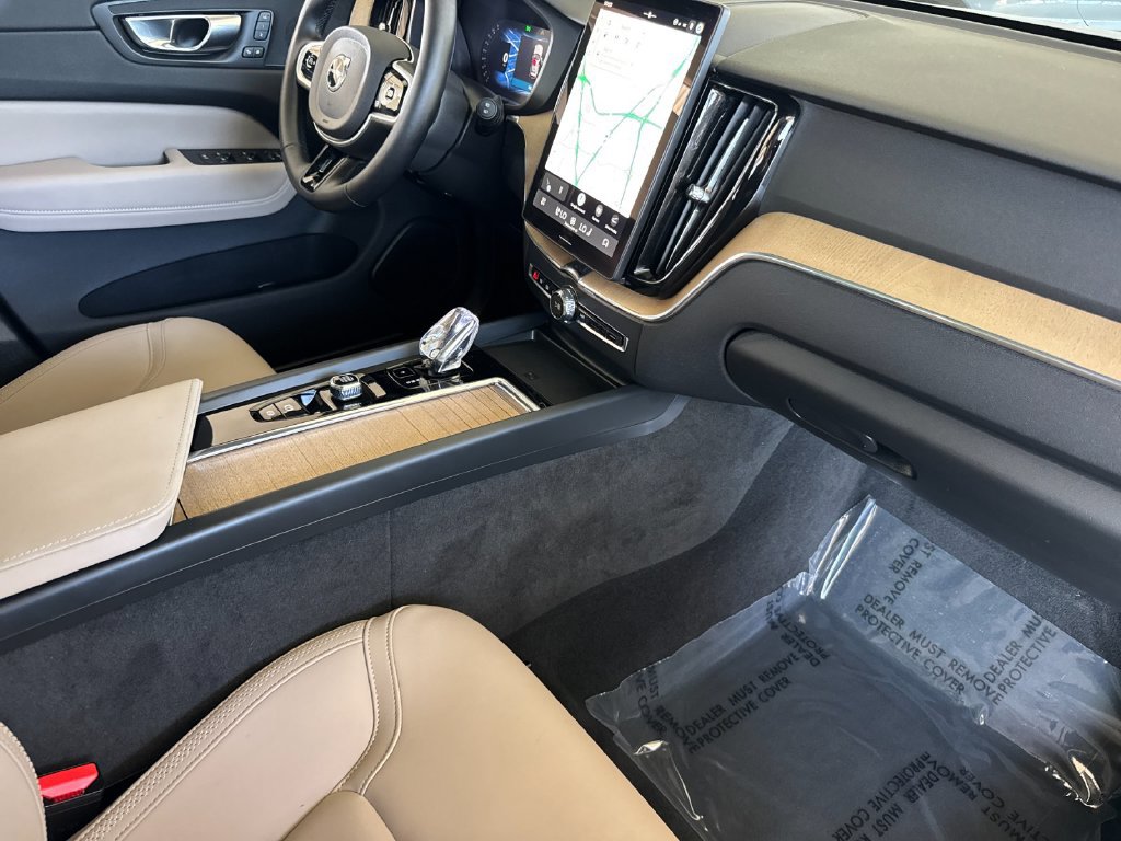 Certified 2026 Volvo XC60 B5 Plus AWD/4WD image 15