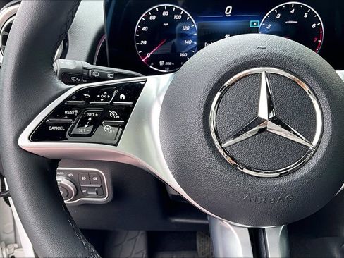 Used 2026 Mercedes-Benz GLB 250 4MATIC image 20