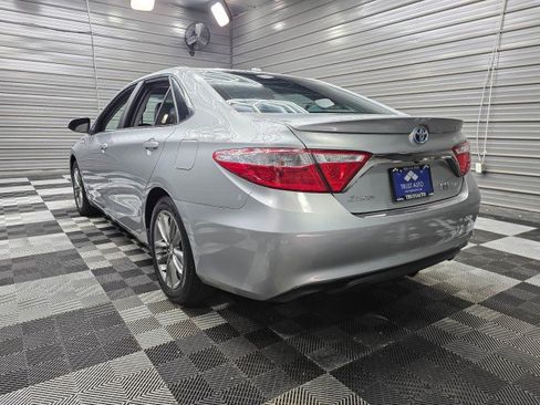 Used 2015 Toyota Camry SE w/ Moonroof Package FWD image 7