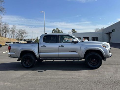 Used 2020 Toyota Tacoma SR5 image 26