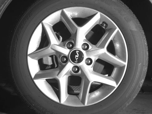 Used 2025 Kia Soul LX w/ LX Technology Package image 12