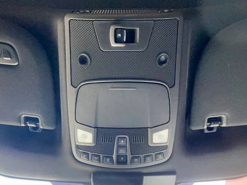 Used 2019 Ford F150 Lariat w/ Equipment Group 502A Luxury AWD/4WD image 32