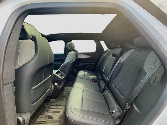 Certified 2024 Cadillac Lyriq Tech w/ LPO, Floor Liner Package AWD/4WD image 27