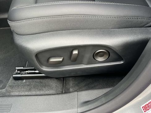 New 2026 GMC Terrain Elevation w/ Elevation Premium Package AWD/4WD image 17