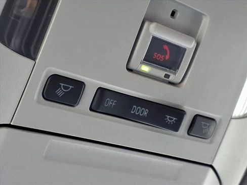 Used 2023 Toyota Highlander LE image 16