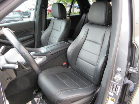 Used 2021 Mercedes-Benz GLE 450 4MATIC image 32