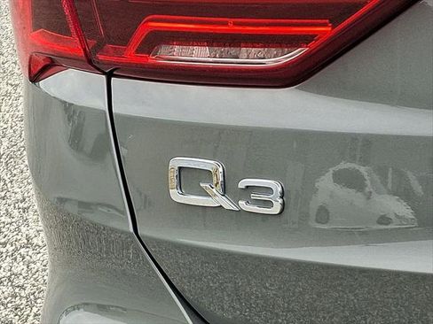 Certified 2022 Audi Q3 2.0T Premium Plus image 33