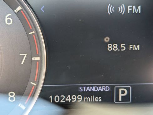 Used 2019 INFINITI QX50 Luxe w/ Navigation Package FWD image 20