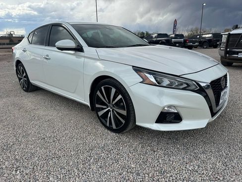 Used 2019 Nissan Altima 2.5 Platinum AWD/4WD image 1