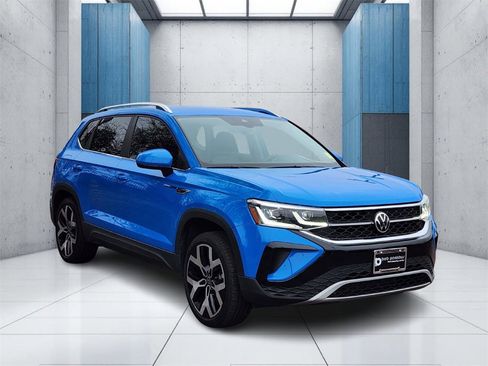 Used 2022 Volkswagen Taos SEL image 1